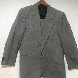 Jhane Barnes Mens single breasted one button suit